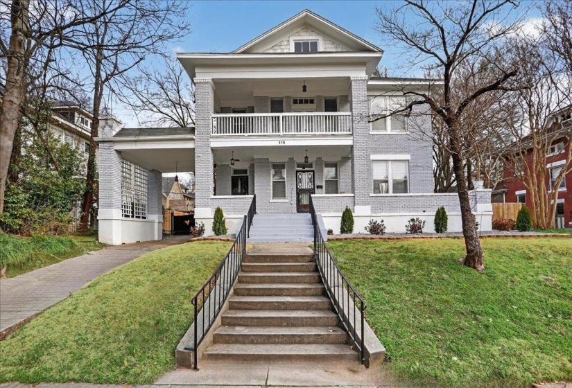 216 MCNEIL ST, Memphis, Tennessee 38112, 5 Bedroom Bedrooms, 12 Room Rooms,3 BathroomBathrooms,Residential,For Sale,MCNEIL,0,10222869