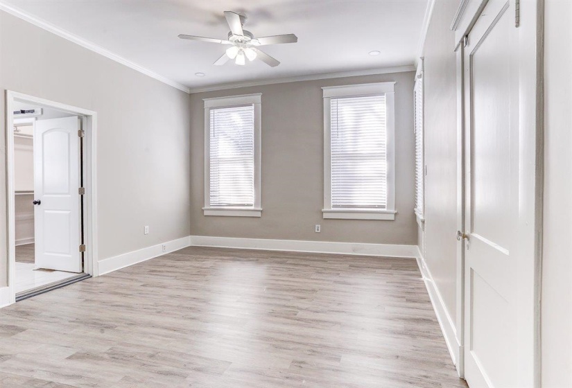 216 MCNEIL ST, Memphis, Tennessee 38112, 5 Bedroom Bedrooms, 12 Room Rooms,3 BathroomBathrooms,Residential,For Sale,MCNEIL,0,10222869