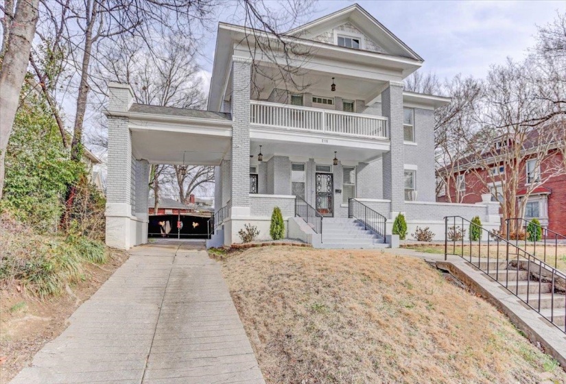 216 MCNEIL ST, Memphis, Tennessee 38112, 5 Bedroom Bedrooms, 12 Room Rooms,3 BathroomBathrooms,Residential,For Sale,MCNEIL,0,10222869