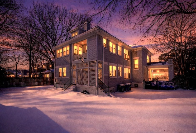 216 MCNEIL ST, Memphis, Tennessee 38112, 5 Bedroom Bedrooms, 12 Room Rooms,3 BathroomBathrooms,Residential,For Sale,MCNEIL,0,10222869