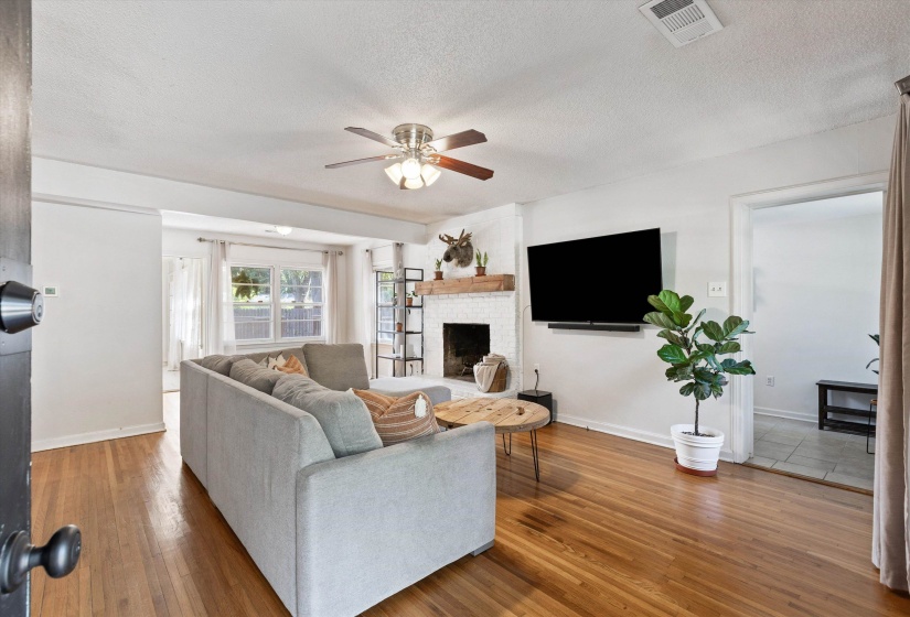 4506 VERNE RD, Memphis, Tennessee 38117, 4 Bedroom Bedrooms, 9 Room Rooms,2 BathroomBathrooms,Residential,For Sale,VERNE,0,10222871