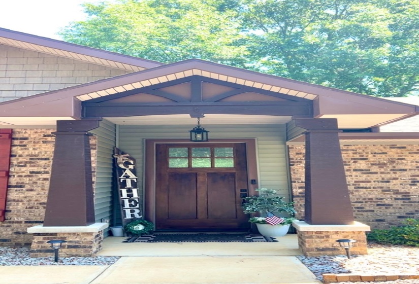 1193 MURRAY SCHOOL RD, Selmer, Tennessee 38375, 3 Bedrooms Bedrooms, 8 Rooms Rooms,2.1 BathroomsBathrooms,Residential,For Sale,MURRAY SCHOOL,10222874