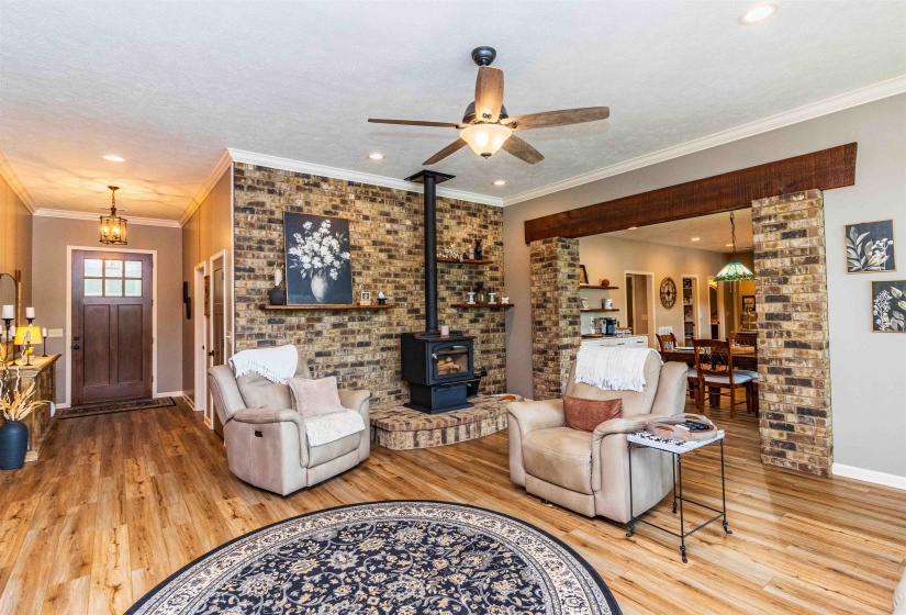 1193 MURRAY SCHOOL RD, Selmer, Tennessee 38375, 3 Bedrooms Bedrooms, 8 Rooms Rooms,2.1 BathroomsBathrooms,Residential,For Sale,MURRAY SCHOOL,10222874