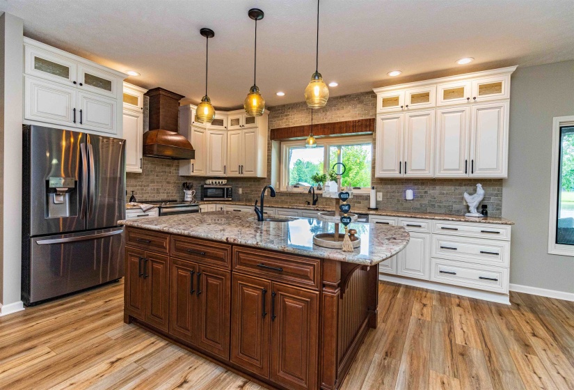 1193 MURRAY SCHOOL RD, Selmer, Tennessee 38375, 3 Bedrooms Bedrooms, 8 Rooms Rooms,2.1 BathroomsBathrooms,Residential,For Sale,MURRAY SCHOOL,10222874