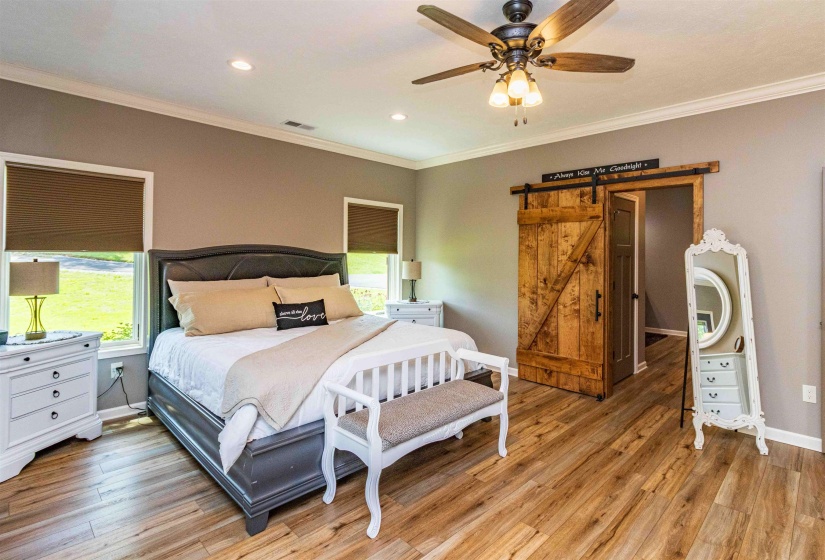 1193 MURRAY SCHOOL RD, Selmer, Tennessee 38375, 3 Bedrooms Bedrooms, 8 Rooms Rooms,2.1 BathroomsBathrooms,Residential,For Sale,MURRAY SCHOOL,10222874