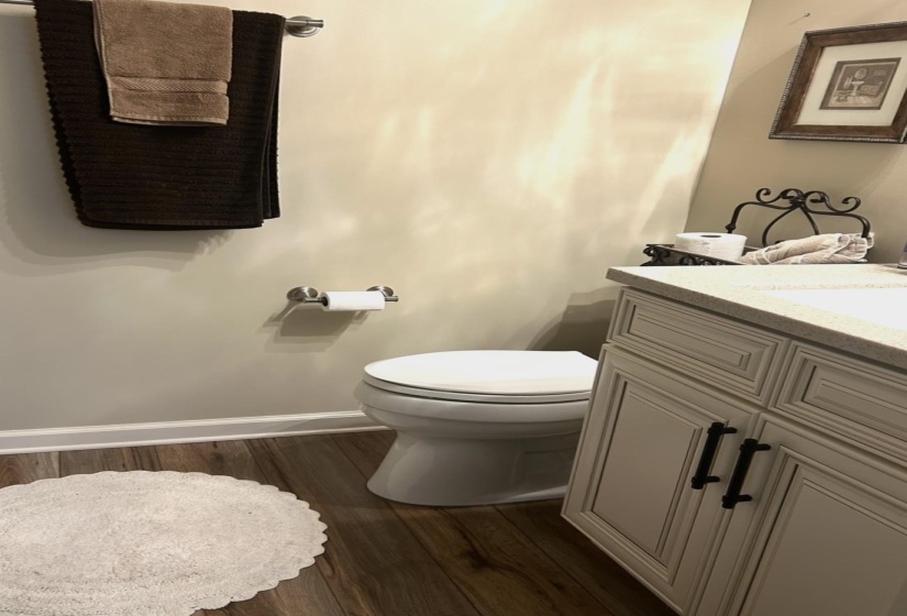 1193 MURRAY SCHOOL RD, Selmer, Tennessee 38375, 3 Bedrooms Bedrooms, 8 Rooms Rooms,2.1 BathroomsBathrooms,Residential,For Sale,MURRAY SCHOOL,10222874