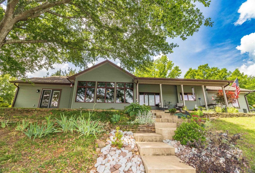 1193 MURRAY SCHOOL RD, Selmer, Tennessee 38375, 3 Bedrooms Bedrooms, 8 Rooms Rooms,2.1 BathroomsBathrooms,Residential,For Sale,MURRAY SCHOOL,10222874