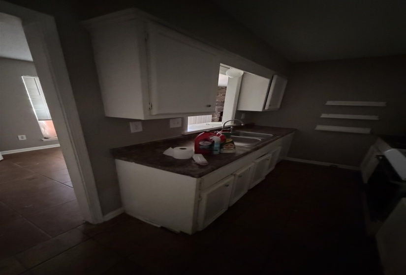 Image quality insufficient for description
