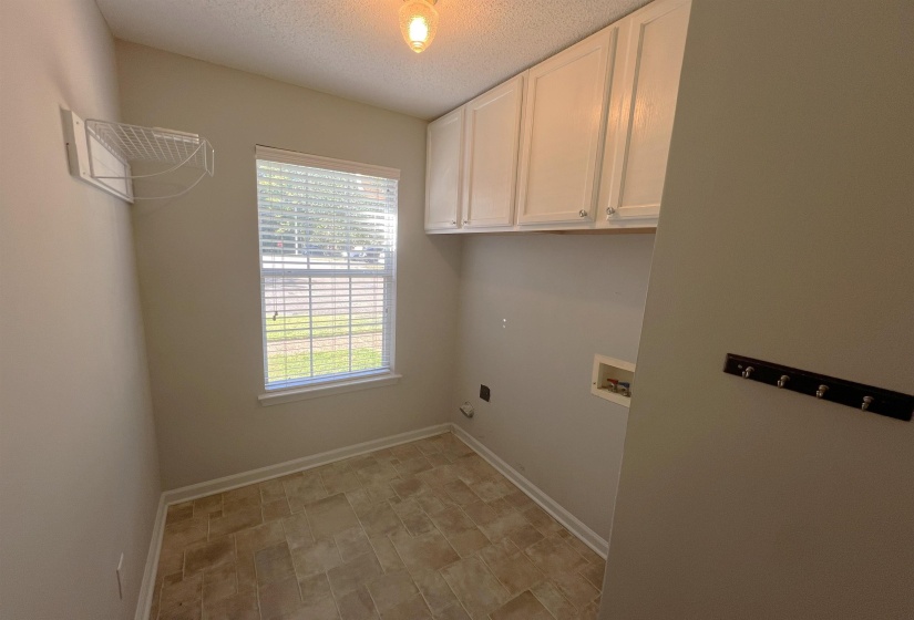 1168 CLEAR CREEK RD, Collierville, Tennessee 38017, 3 Bedrooms Bedrooms, 6 Rooms Rooms,2 BathroomsBathrooms,Rental Properties,For Sale,CLEAR CREEK,10222887