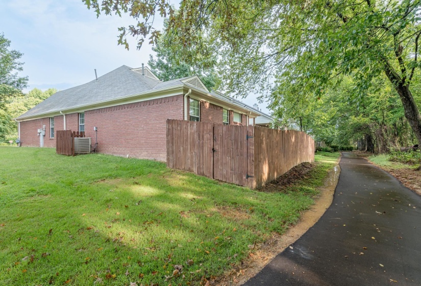 1168 CLEAR CREEK RD, Collierville, Tennessee 38017, 3 Bedrooms Bedrooms, 6 Rooms Rooms,2 BathroomsBathrooms,Rental Properties,For Sale,CLEAR CREEK,10222887