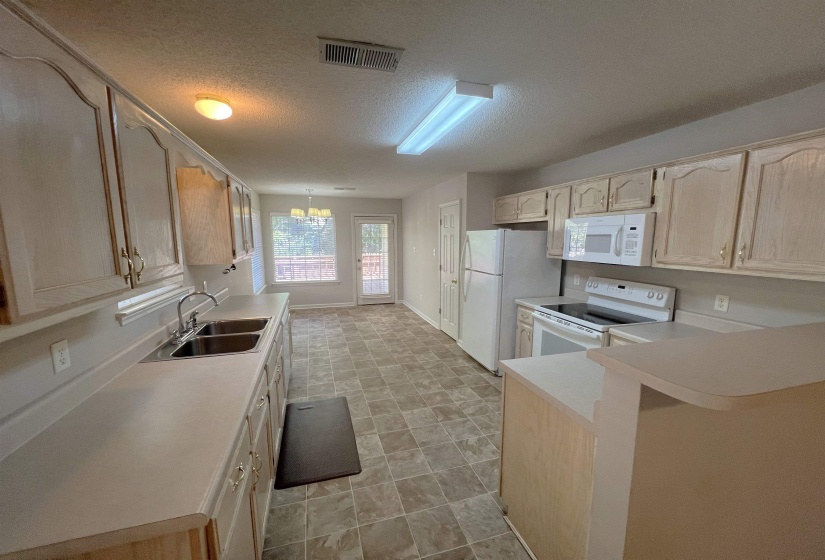 1168 CLEAR CREEK RD, Collierville, Tennessee 38017, 3 Bedrooms Bedrooms, 6 Rooms Rooms,2 BathroomsBathrooms,Rental Properties,For Sale,CLEAR CREEK,10222887