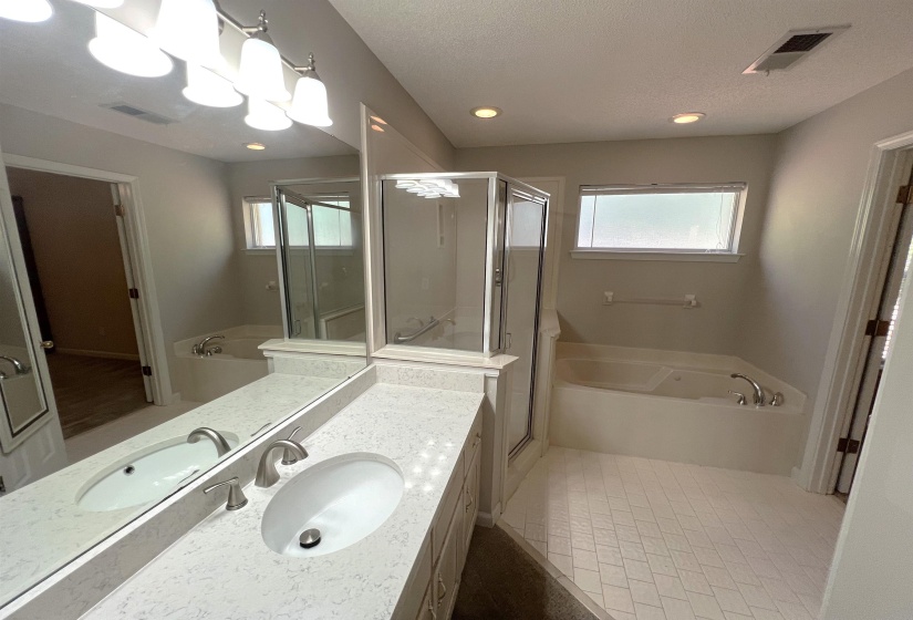 1168 CLEAR CREEK RD, Collierville, Tennessee 38017, 3 Bedrooms Bedrooms, 6 Rooms Rooms,2 BathroomsBathrooms,Rental Properties,For Sale,CLEAR CREEK,10222887