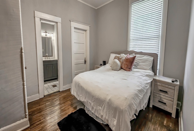 1389 AGNES PL, Memphis, Tennessee 38104, 4 Bedroom Bedrooms, 11 Room Rooms,4 BathroomBathrooms,Rental Properties,For Sale,AGNES,0,10222921