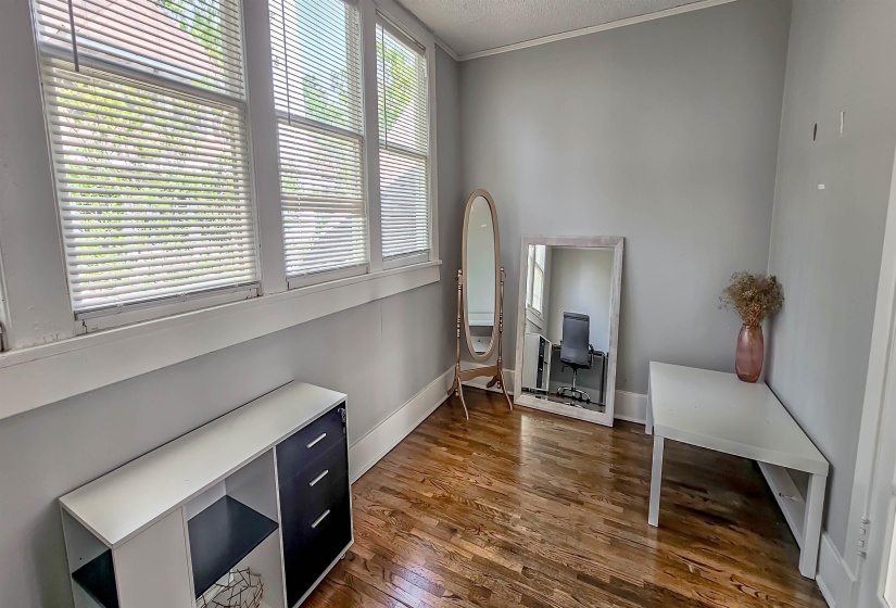 1389 AGNES PL, Memphis, Tennessee 38104, 4 Bedroom Bedrooms, 11 Room Rooms,4 BathroomBathrooms,Rental Properties,For Sale,AGNES,0,10222921
