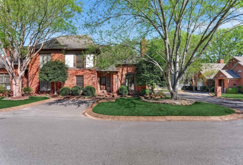 344 GREENWAY PL, Memphis, Tennessee 38117, 3 Bedrooms Bedrooms, 6 Rooms Rooms,2.1 BathroomsBathrooms,Residential,For Sale,GREENWAY,10210312