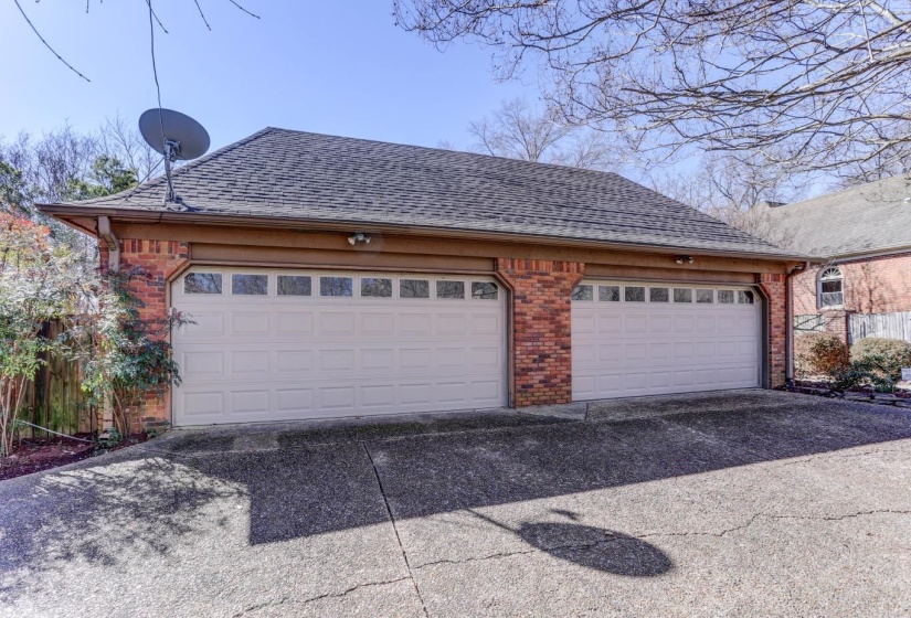 344 GREENWAY PL, Memphis, Tennessee 38117, 3 Bedrooms Bedrooms, 6 Rooms Rooms,2.1 BathroomsBathrooms,Residential,For Sale,GREENWAY,10210312