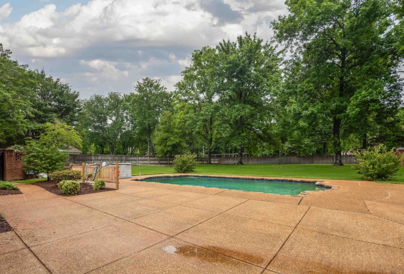 10120 BARN HILL DR, Collierville, Tennessee 38017, 6 Bedroom Bedrooms, 11 Room Rooms,4.1 BathroomBathrooms,Residential,For Sale,BARN HILL,0,10222623