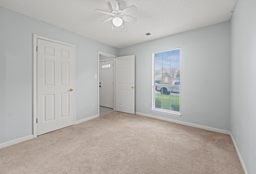 2749 COLONIAL TOWERS DR, Memphis, Tennessee 38016, 2 Bedroom Bedrooms, 4 Room Rooms,2 BathroomBathrooms,Residential,For Sale,COLONIAL TOWERS,0,10222895