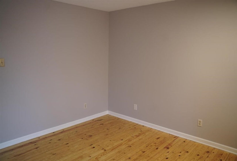 3981 GRAHAMDALE CIR, Memphis, Tennessee 38122, 2 Bedroom Bedrooms, 4 Room Rooms,2 BathroomBathrooms,Residential,For Sale,GRAHAMDALE,0,10222915