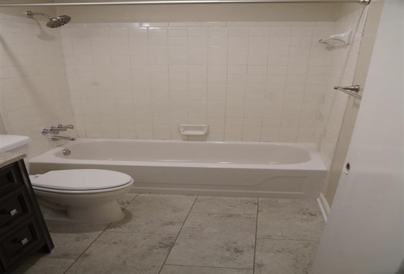 3981 GRAHAMDALE CIR, Memphis, Tennessee 38122, 2 Bedroom Bedrooms, 4 Room Rooms,2 BathroomBathrooms,Residential,For Sale,GRAHAMDALE,0,10222915