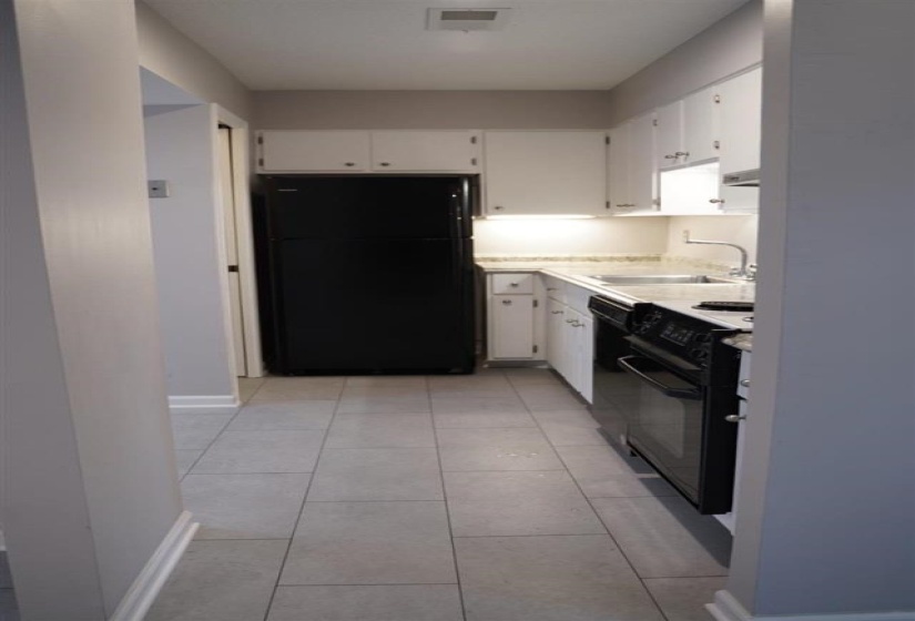 3981 GRAHAMDALE CIR, Memphis, Tennessee 38122, 2 Bedroom Bedrooms, 4 Room Rooms,2 BathroomBathrooms,Residential,For Sale,GRAHAMDALE,0,10222915