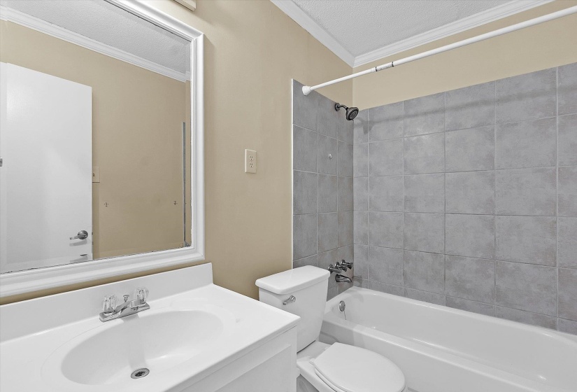 3967 GRAHAMDALE CIR, Memphis, Tennessee 38122, 3 Bedrooms Bedrooms, 6 Rooms Rooms,2 BathroomsBathrooms,Residential,For Sale,GRAHAMDALE,10222924
