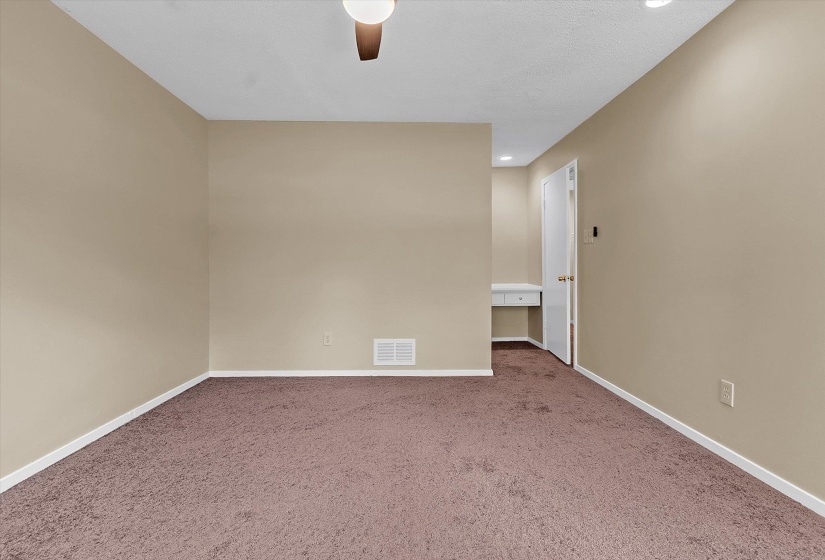 3967 GRAHAMDALE CIR, Memphis, Tennessee 38122, 3 Bedrooms Bedrooms, 6 Rooms Rooms,2 BathroomsBathrooms,Residential,For Sale,GRAHAMDALE,10222924