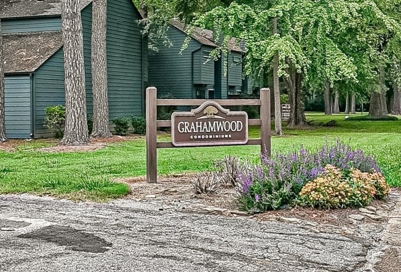 3967 GRAHAMDALE CIR, Memphis, Tennessee 38122, 3 Bedrooms Bedrooms, 6 Rooms Rooms,2 BathroomsBathrooms,Residential,For Sale,GRAHAMDALE,10222924