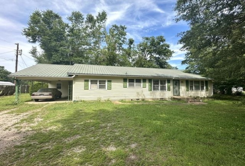 19405 HWY 69 HWY, Savannah, Tennessee 38372, 3 Bedroom Bedrooms, 9 Room Rooms,2 BathroomBathrooms,Residential,For Sale,HWY 69,0,10222925