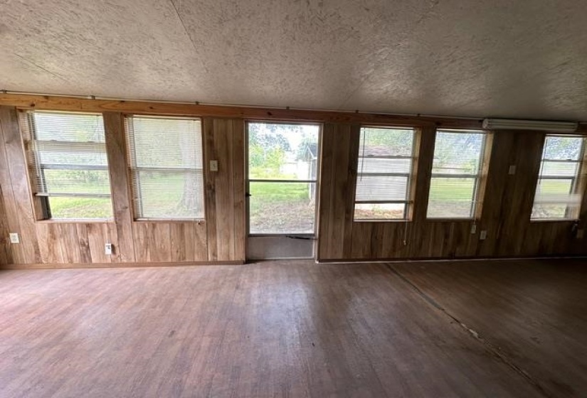 19405 HWY 69 HWY, Savannah, Tennessee 38372, 3 Bedroom Bedrooms, 9 Room Rooms,2 BathroomBathrooms,Residential,For Sale,HWY 69,0,10222925