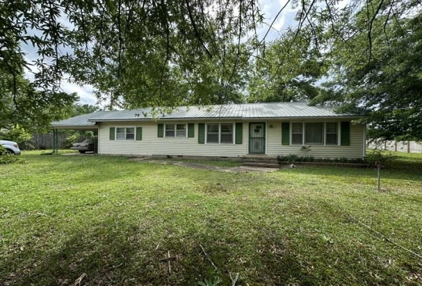 19405 HWY 69 HWY, Savannah, Tennessee 38372, 3 Bedroom Bedrooms, 9 Room Rooms,2 BathroomBathrooms,Residential,For Sale,HWY 69,0,10222925