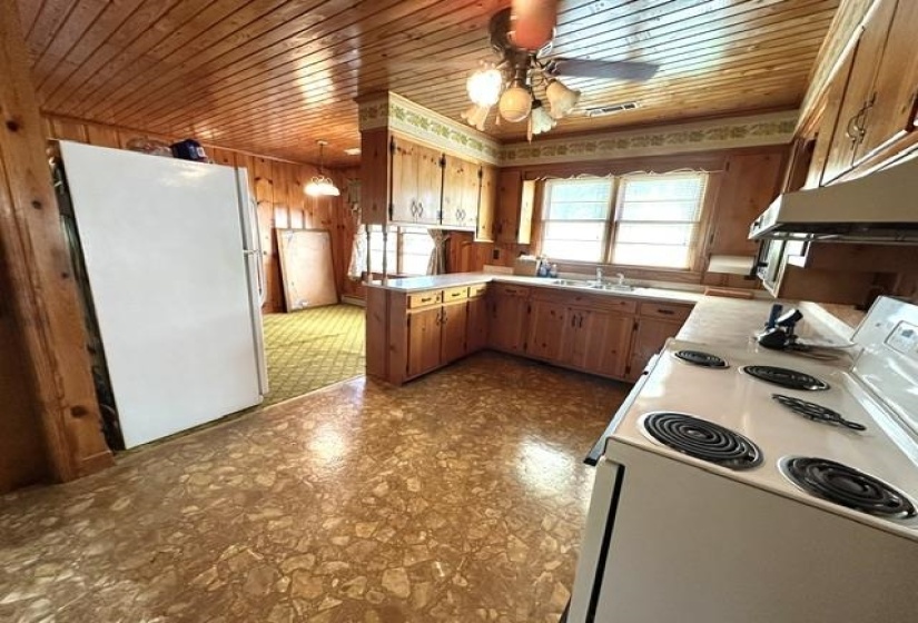 19405 HWY 69 HWY, Savannah, Tennessee 38372, 3 Bedroom Bedrooms, 9 Room Rooms,2 BathroomBathrooms,Residential,For Sale,HWY 69,0,10222925