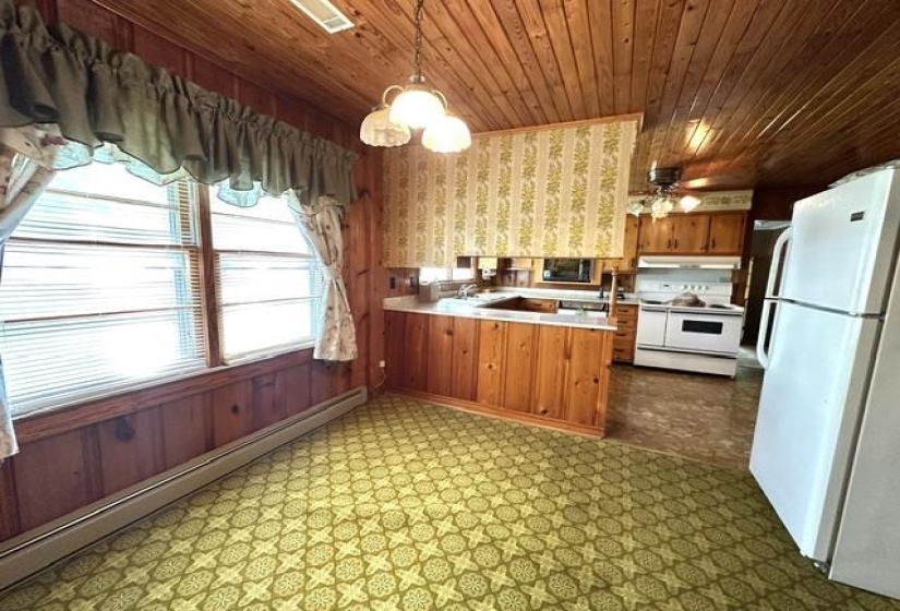 19405 HWY 69 HWY, Savannah, Tennessee 38372, 3 Bedroom Bedrooms, 9 Room Rooms,2 BathroomBathrooms,Residential,For Sale,HWY 69,0,10222925