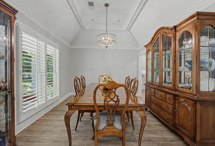 9035 POST OAK LN, Unicorp/Memphis, Tennessee 38125, 4 Bedrooms Bedrooms, 8 Rooms Rooms,2.1 BathroomsBathrooms,Residential,For Sale,POST OAK,10222930