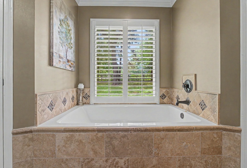 9035 POST OAK LN, Unicorp/Memphis, Tennessee 38125, 4 Bedrooms Bedrooms, 8 Rooms Rooms,2.1 BathroomsBathrooms,Residential,For Sale,POST OAK,10222930