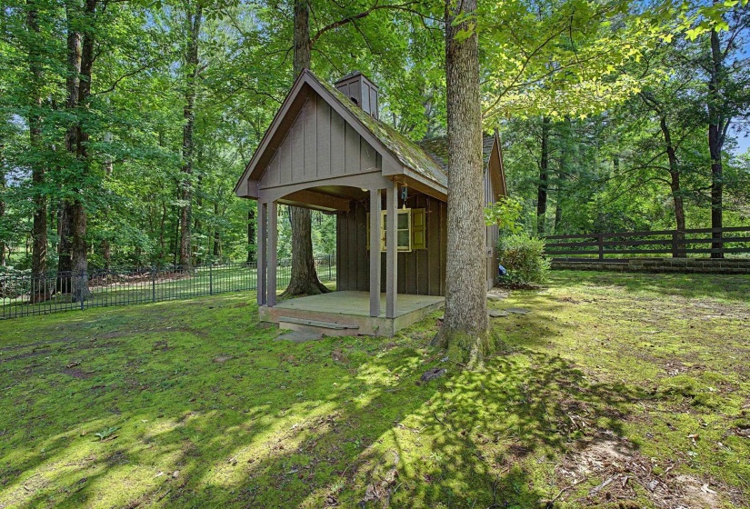 9035 POST OAK LN, Unicorp/Memphis, Tennessee 38125, 4 Bedrooms Bedrooms, 8 Rooms Rooms,2.1 BathroomsBathrooms,Residential,For Sale,POST OAK,10222930