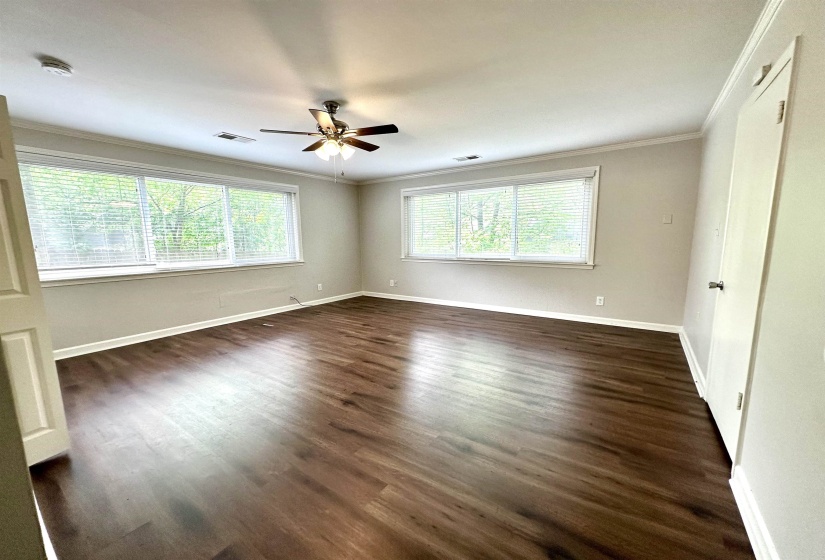 961 LITTLE JOHN RD, Memphis, Tennessee 38111, 3 Bedrooms Bedrooms, 6 Rooms Rooms,2 BathroomsBathrooms,Residential,For Sale,LITTLE JOHN,10222937