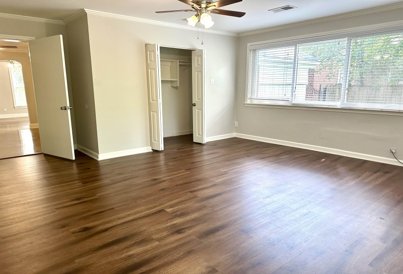961 LITTLE JOHN RD, Memphis, Tennessee 38111, 3 Bedrooms Bedrooms, 6 Rooms Rooms,2 BathroomsBathrooms,Residential,For Sale,LITTLE JOHN,10222937