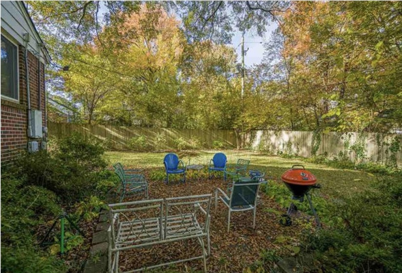 961 LITTLE JOHN RD, Memphis, Tennessee 38111, 3 Bedrooms Bedrooms, 6 Rooms Rooms,2 BathroomsBathrooms,Residential,For Sale,LITTLE JOHN,10222937