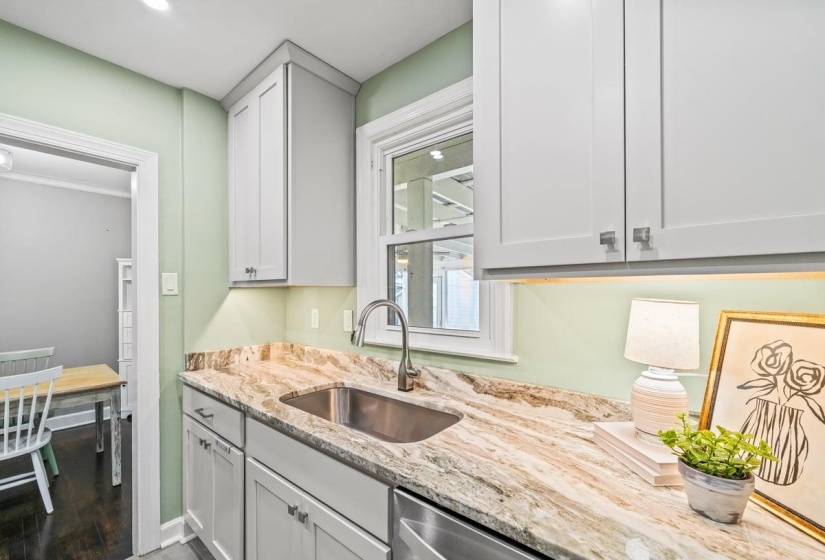 3763 KENWOOD AVE, Memphis, Tennessee 38122, 3 Bedroom Bedrooms, 8 Room Rooms,2 BathroomBathrooms,Residential,For Sale,KENWOOD,0,10216809
