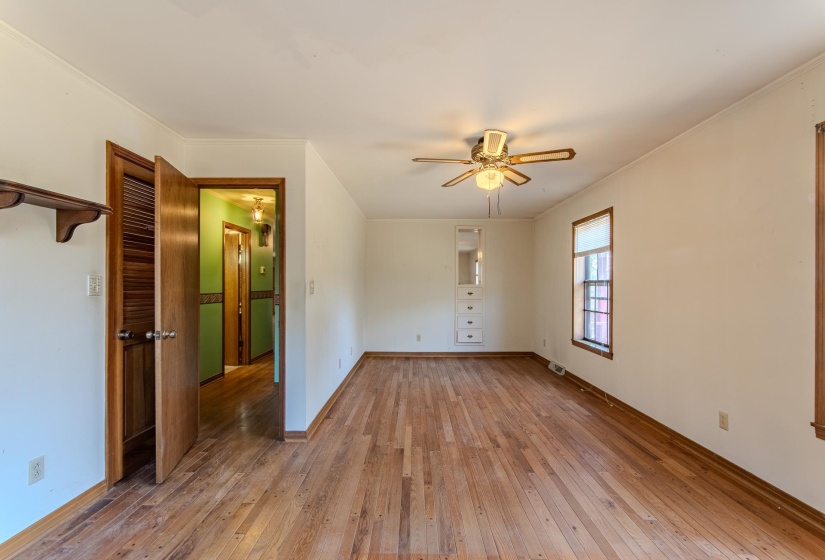 16040 69 HWY, Savannah, Tennessee 38372, 3 Bedrooms Bedrooms, 7 Rooms Rooms,1.1 BathroomsBathrooms,Residential,For Sale,69,10222942