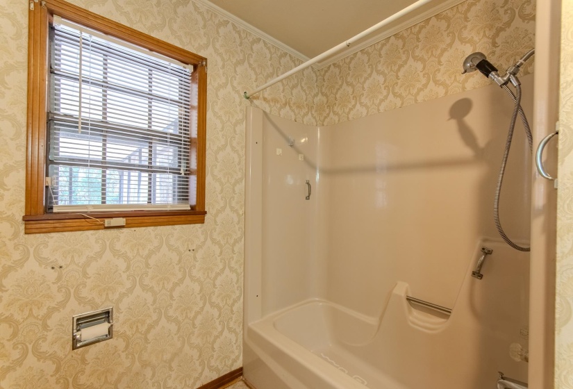 16040 69 HWY, Savannah, Tennessee 38372, 3 Bedrooms Bedrooms, 7 Rooms Rooms,1.1 BathroomsBathrooms,Residential,For Sale,69,10222942