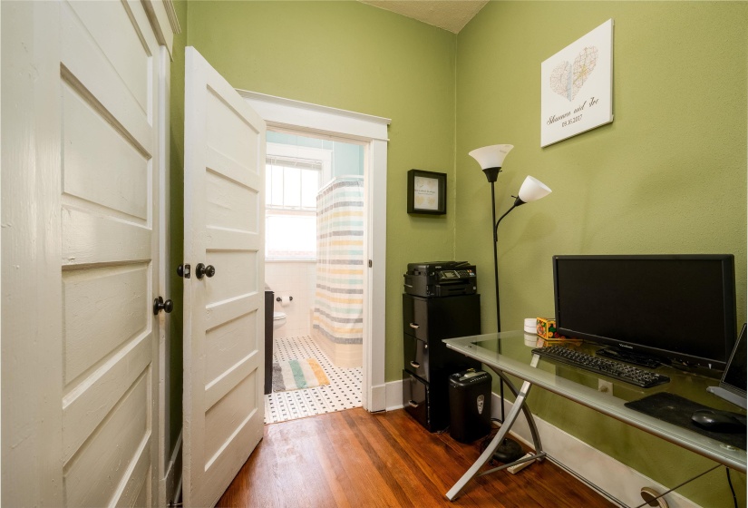 1720 CRUMP AVE, Memphis, Tennessee 38107, 4 Bedrooms Bedrooms, 7 Rooms Rooms,4 BathroomsBathrooms,Residential,For Sale,CRUMP,10222943