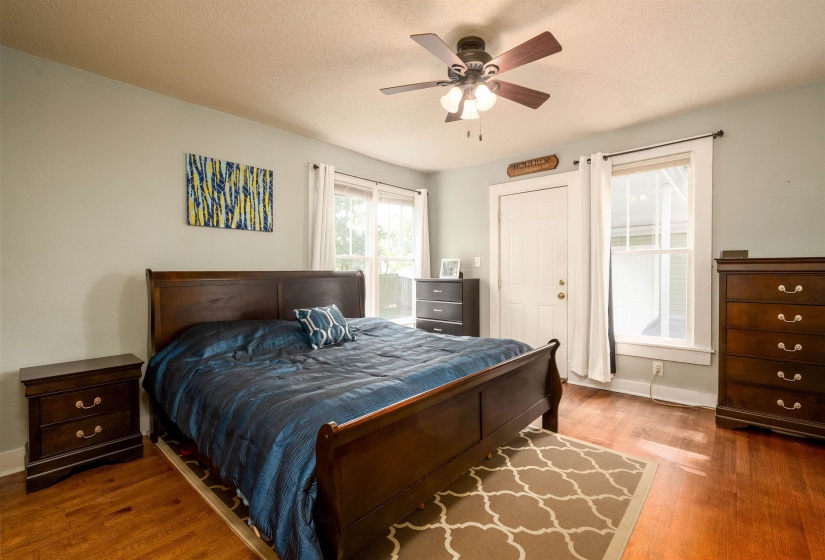 1720 CRUMP AVE, Memphis, Tennessee 38107, 4 Bedrooms Bedrooms, 7 Rooms Rooms,4 BathroomsBathrooms,Residential,For Sale,CRUMP,10222943