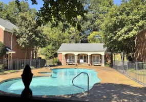 5718 QUINCE RD, Memphis, Tennessee 38119, 2 Bedrooms Bedrooms, 4 Rooms Rooms,1.1 BathroomsBathrooms,Residential,For Sale,QUINCE,10222944