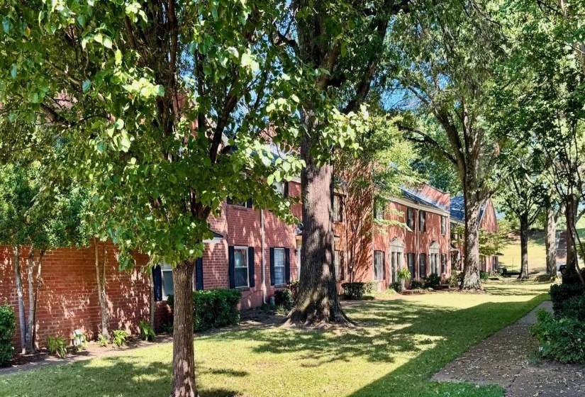 5718 QUINCE RD, Memphis, Tennessee 38119, 2 Bedrooms Bedrooms, 4 Rooms Rooms,1.1 BathroomsBathrooms,Residential,For Sale,QUINCE,10222944
