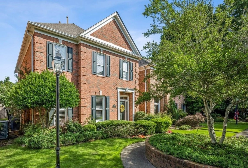 1020 MURRAY HILL LN, Memphis, Tennessee 38120, 3 Bedrooms Bedrooms, 6 Rooms Rooms,2.1 BathroomsBathrooms,Residential,For Sale,MURRAY HILL,10222958