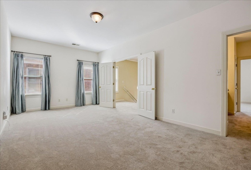 1020 MURRAY HILL LN, Memphis, Tennessee 38120, 3 Bedrooms Bedrooms, 6 Rooms Rooms,2.1 BathroomsBathrooms,Residential,For Sale,MURRAY HILL,10222958