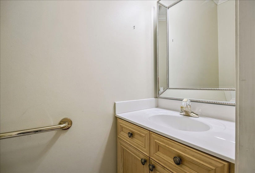 1020 MURRAY HILL LN, Memphis, Tennessee 38120, 3 Bedrooms Bedrooms, 6 Rooms Rooms,2.1 BathroomsBathrooms,Residential,For Sale,MURRAY HILL,10222958