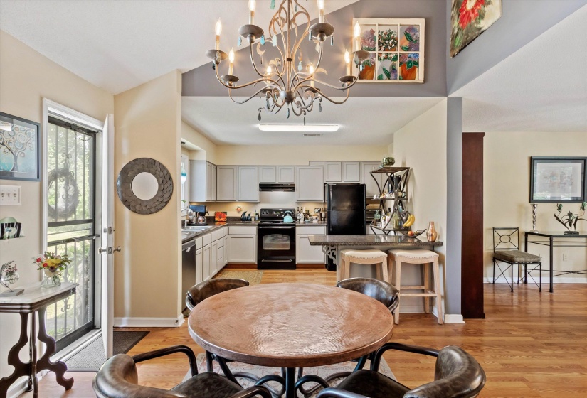5100 SEQUOIA AVE, Memphis, Tennessee 38117, 3 Bedroom Bedrooms, 7 Room Rooms,2 BathroomBathrooms,Residential,For Sale,SEQUOIA,0,10222980